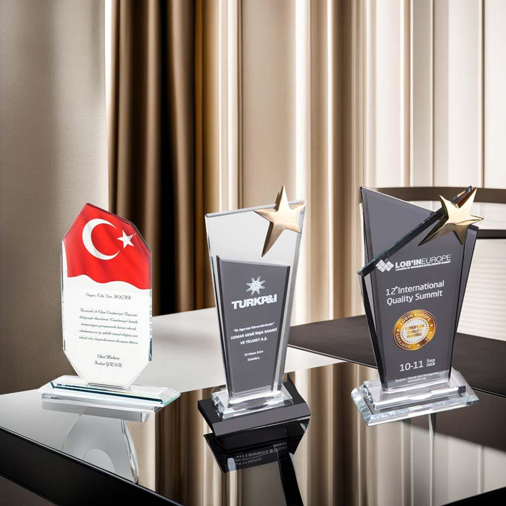 Plaketler promosyon ürünleri